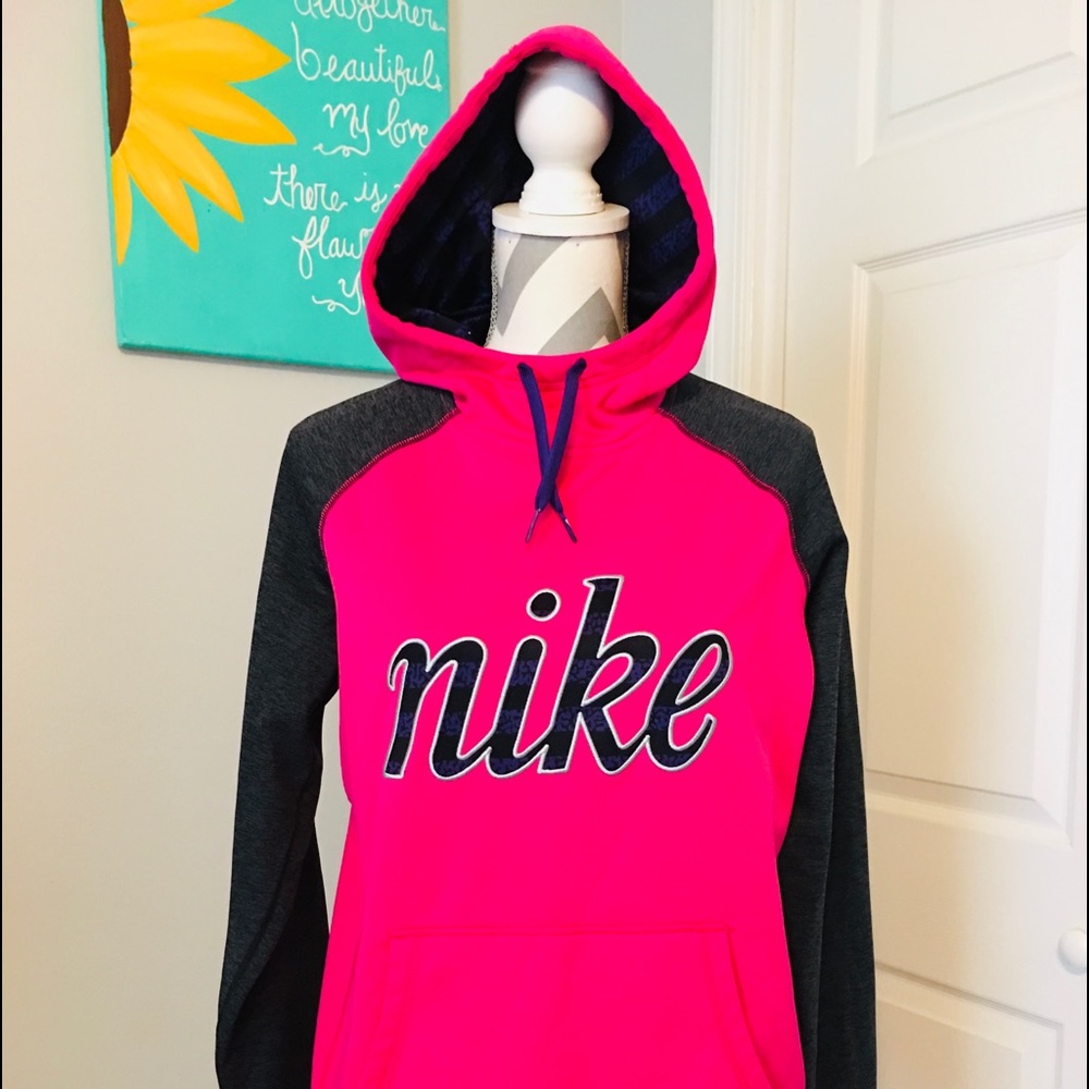 NIKE Therma-Fit Hoodie